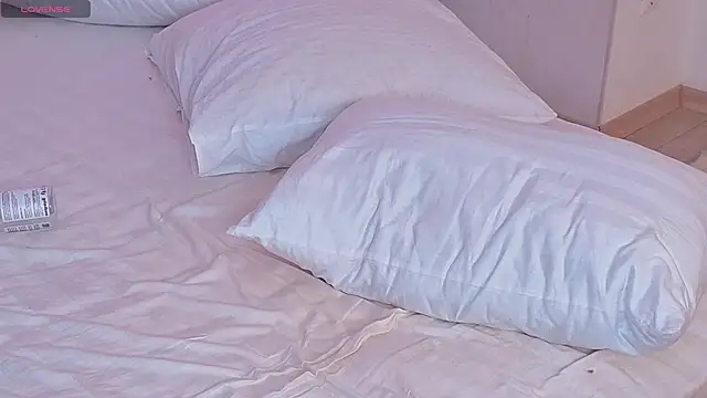 Snapshot of Nicole_Hampton chatting on February 20, 9:31 pm Nicole Hampton online show from February 20, 9:31 pm