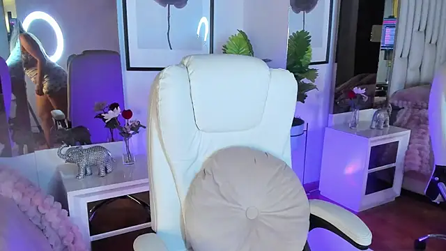 Cloee Rainbow1 online show from March 26, 2:33 pm