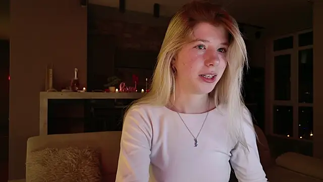 Snapshot of Bella_amory chatting on February 25, 3:09 am Bella amory online show from February 25, 3:09 am