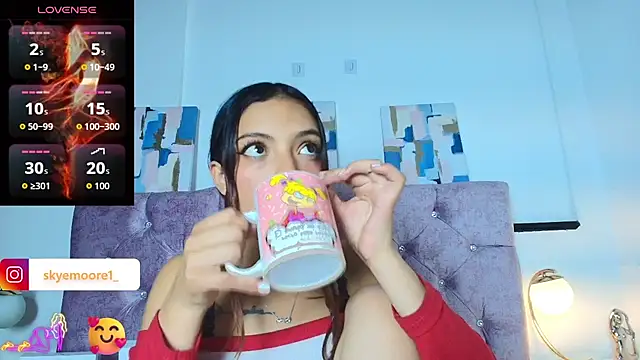 Skye Moore online show from October 10, 7:24 pm