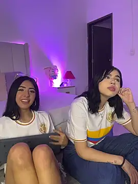 Mirandaa Rogers online show from July 7, 7:07 pm