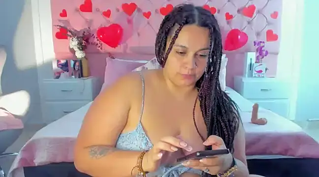KourtneyEvans online show from February 17, 4:15 pm