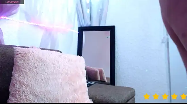 Snapshot of alisonandree chatting on February 26, 4:35 pm alisonandree online show from February 26, 4:35 pm