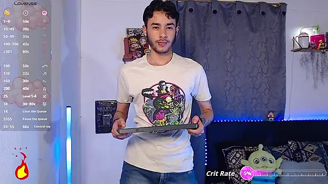 Snapshot of kyle_clint07 chatting on May 4, 4:52 am kyle clint07 online show from May 4, 4:52 am