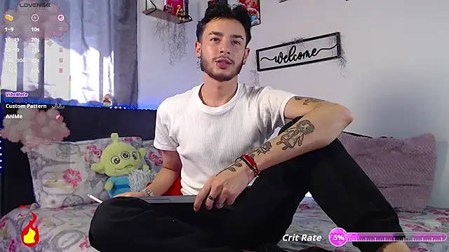 Snapshot of kyle_clint07 chatting on May 24, 3:39 pm kyle clint07 online show from May 24, 3:39 pm
