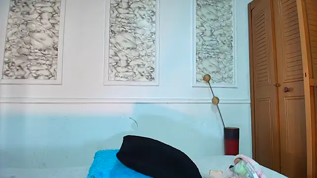 Danella houston online show from September 20, 8:10 pm