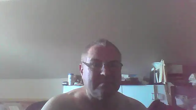 mkestr69 online show from September 11, 9:59 pm
