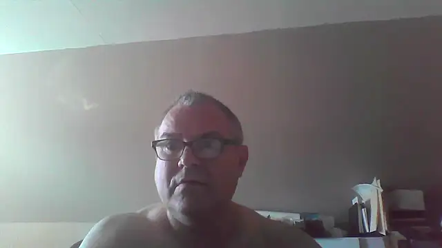 mkestr69 online show from September 15, 2:50 pm
