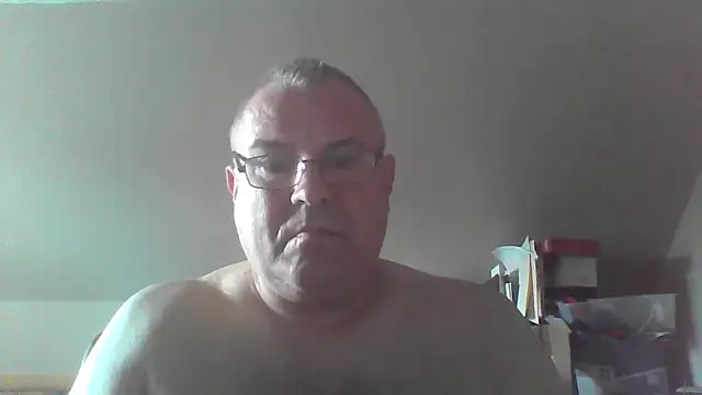 mkestr69 online show from September 22, 3:36 pm