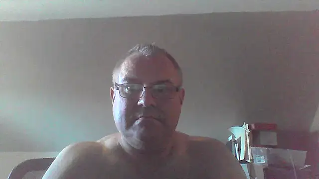 mkestr69 online show from October 5, 9:45 pm