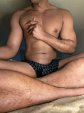 Snapshot of jimi-3011 chatting on February 8, 7:12 am jimi-3011 online show from February 8, 7:12 am