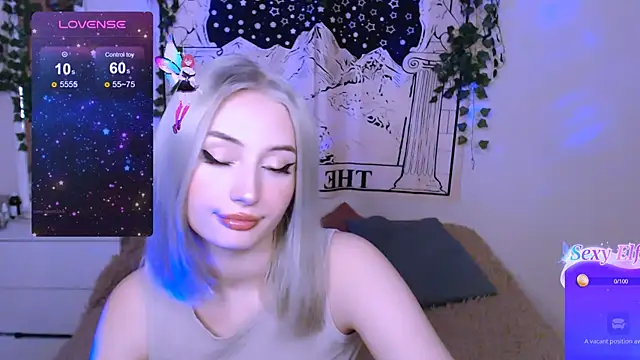 Snapshot of beauty_blonde chatting on February 6, 10:32 pm beauty blonde online show from February 6, 10:32 pm