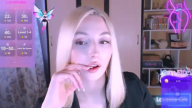 Snapshot of beauty_blonde chatting on March 4, 11:40 am beauty blonde online show from March 4, 11:40 am