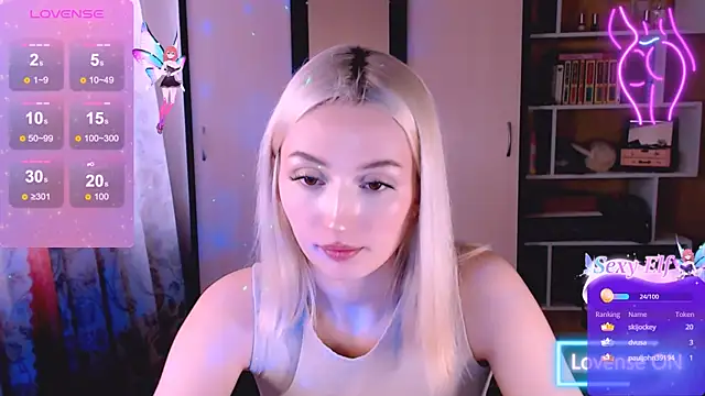 Snapshot of beauty_blonde chatting on March 5, 3:29 am beauty blonde online show from March 5, 3:29 am