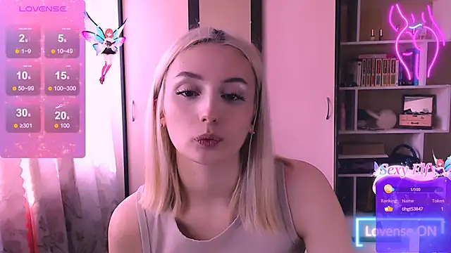 Snapshot of beauty_blonde chatting on March 5, 6:33 am beauty blonde online show from March 5, 6:33 am