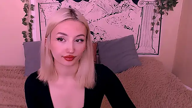 Snapshot of beauty_blonde chatting on March 12, 5:24 am beauty blonde online show from March 12, 5:24 am