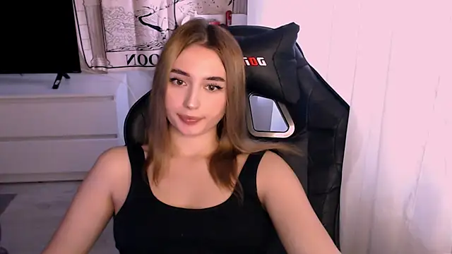 Snapshot of beauty_blonde chatting on September 11, 2:33 am beauty blonde online show from September 11, 2:33 am