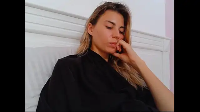 Snapshot of Goddess_Lia chatting on February 6, 6:51 am Goddess Lia online show from February 6, 6:51 am