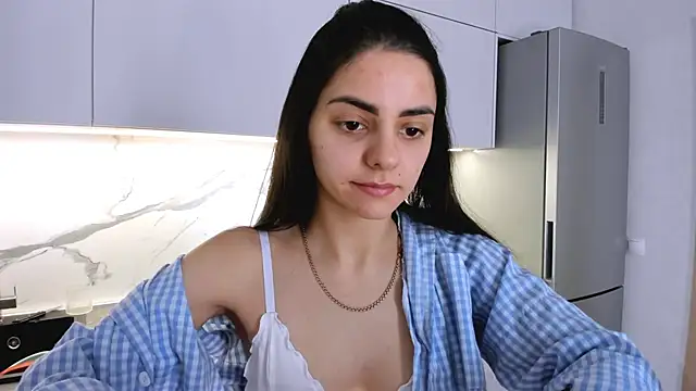 EmiliaZen online show from March 2, 11:50 am