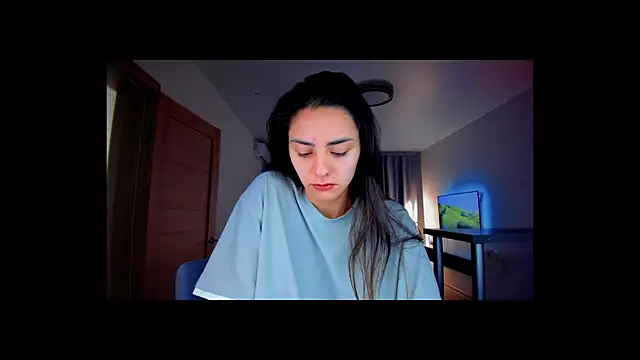 EmiliaZen online show from October 7, 2:36 pm