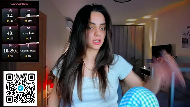 EmiliaZen online show from March 6, 9:55 pm