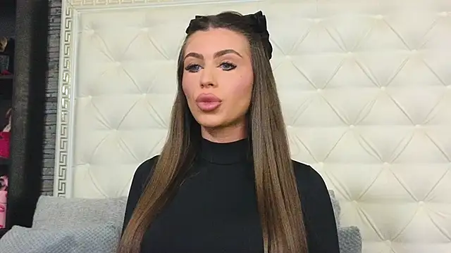 Snapshot of EliteDomina chatting on November 3, 7:20 am EliteDomina online show from November 3, 7:20 am