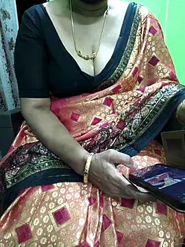 Snapshot of niiveditha chatting on October 12, 10:36 am niiveditha online show from October 12, 10:36 am