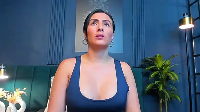 Snapshot of scarlet_edwars chatting on February 9, 8:13 pm scarlet edwars online show from February 9, 8:13 pm