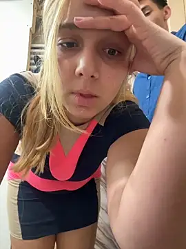 hotamanda01 online show from October 17, 3:03 pm