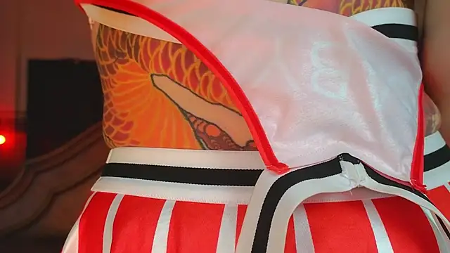 Snapshot of DemiDee chatting on December 24, 10:44 am DemiDee online show from December 24, 10:44 am