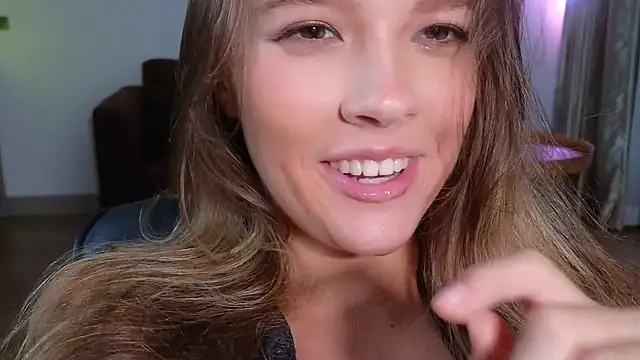 Snapshot of DemiDee chatting on October 10, 4:50 pm DemiDee online show from October 10, 4:50 pm