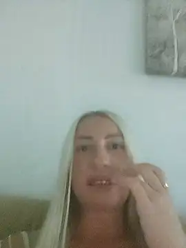 Snapshot of visnjica chatting on September 21, 9:16 pm visnjica online show from September 21, 9:16 pm