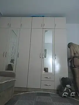 Snapshot of visnjica chatting on January 16, 10:03 pm visnjica online show from January 16, 10:03 pm