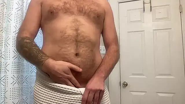 Snapshot of bottombearishguy chatting on February 11, 2:46 pm bottombearishguy online show from February 11, 2:46 pm