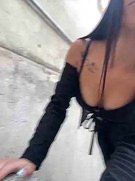 Laura-Khalifa online show from February 11, 10:28 pm