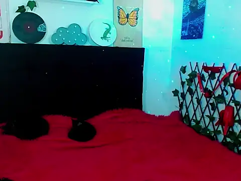 Snapshot of imcleo_xoxo chatting on November 30, 10:58 pm imcleo xoxo online show from November 30, 10:58 pm