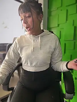 Dulce  Boyd online show from December 20, 1:51 pm