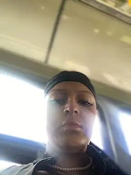 Snapshot of Dulce__Boyd chatting on January 17, 1:27 pm Dulce Boyd online show from January 17, 1:27 pm