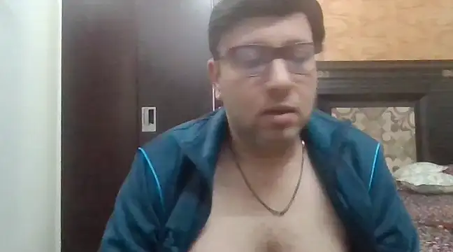 innocentboy1987 online show from February 15, 8:11 am