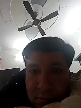 innocentboy1987 online show from March 10, 8:37 am