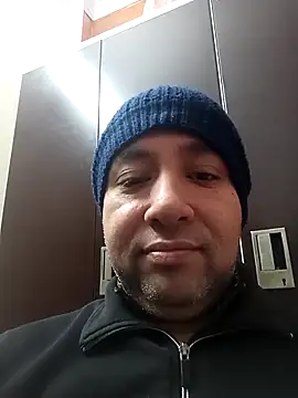 innocentboy1987 online show from February 4, 3:45 am