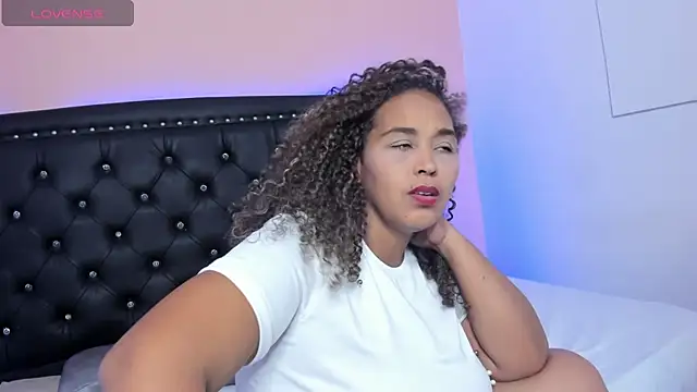 nina caster online show from February 13, 7:03 am