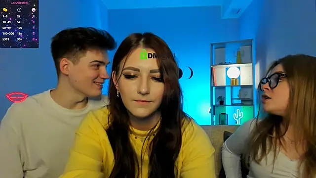 catherine kitty online show from November 10, 8:30 pm