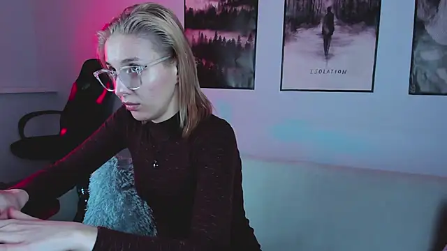 Snapshot of PhilippaAdamas chatting on February 13, 5:48 am PhilippaAdamas online show from February 13, 5:48 am