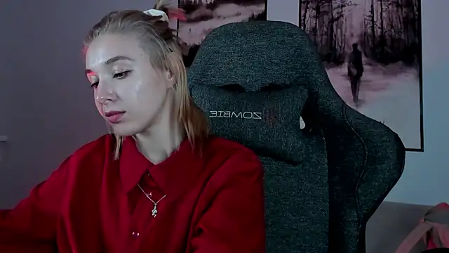 Snapshot of PhilippaAdamas chatting on February 14, 8:42 am PhilippaAdamas online show from February 14, 8:42 am