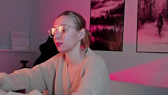 Snapshot of PhilippaAdamas chatting on February 22, 2:06 am PhilippaAdamas online show from February 22, 2:06 am