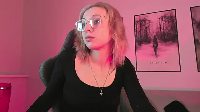 Snapshot of PhilippaAdamas chatting on March 2, 2:19 am PhilippaAdamas online show from March 2, 2:19 am