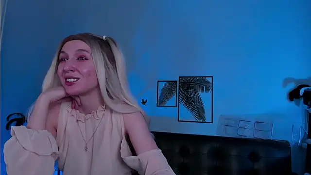 Snapshot of PhilippaAdamas chatting on March 13, 5:43 am PhilippaAdamas online show from March 13, 5:43 am