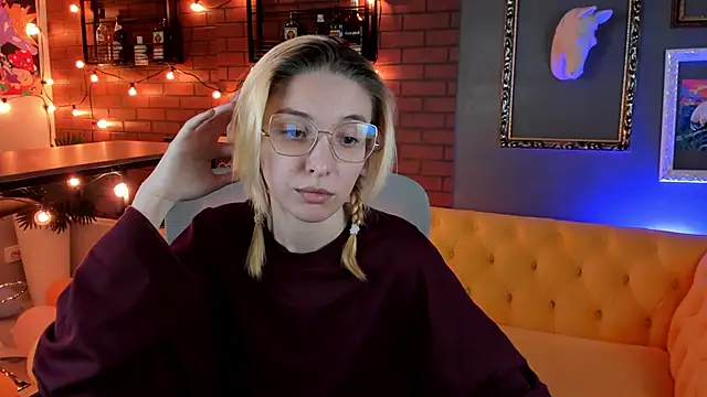 Snapshot of PhilippaAdamas chatting on September 26, 11:09 pm PhilippaAdamas online show from September 26, 11:09 pm