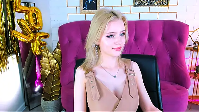 LeonaStane online show from October 25, 4:57 pm